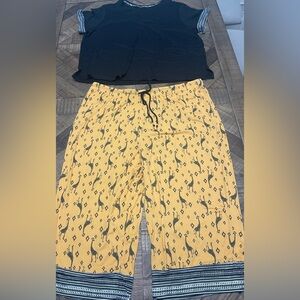 Cuddl Duds Black Top with Yellow Printed Lounge Pants